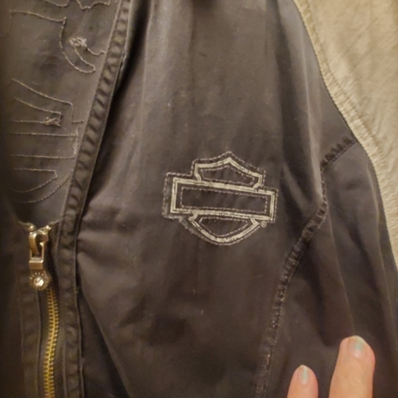 Womens - Picture 3 of 9